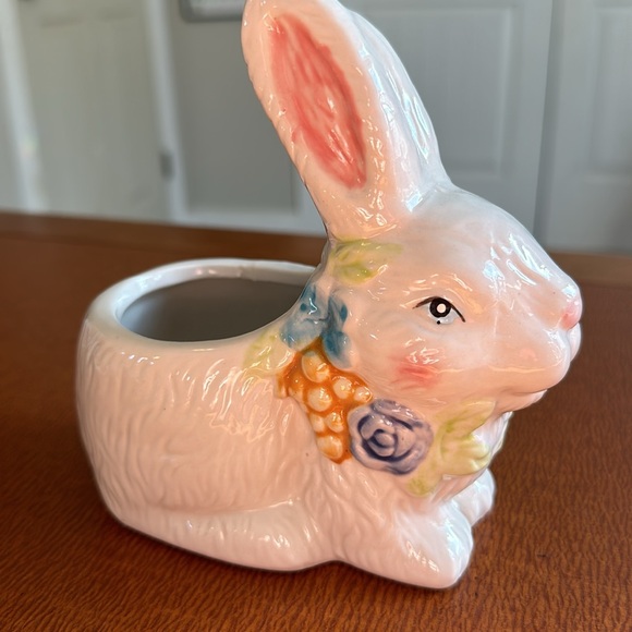 Vintage Bunny Planter - Picture 2 of 5